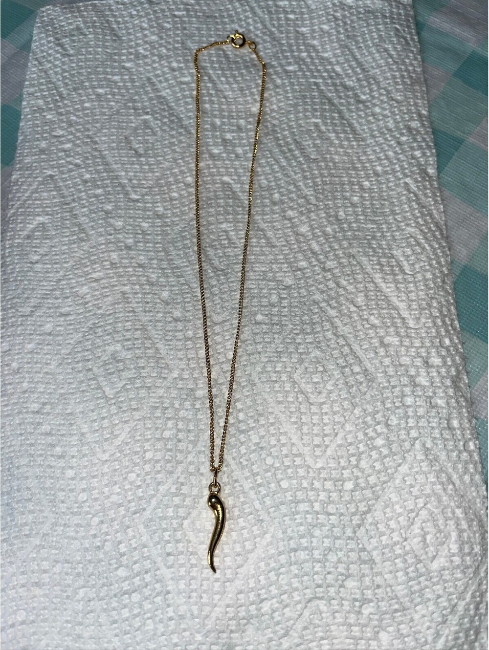 Gold Tone Pendant Necklace